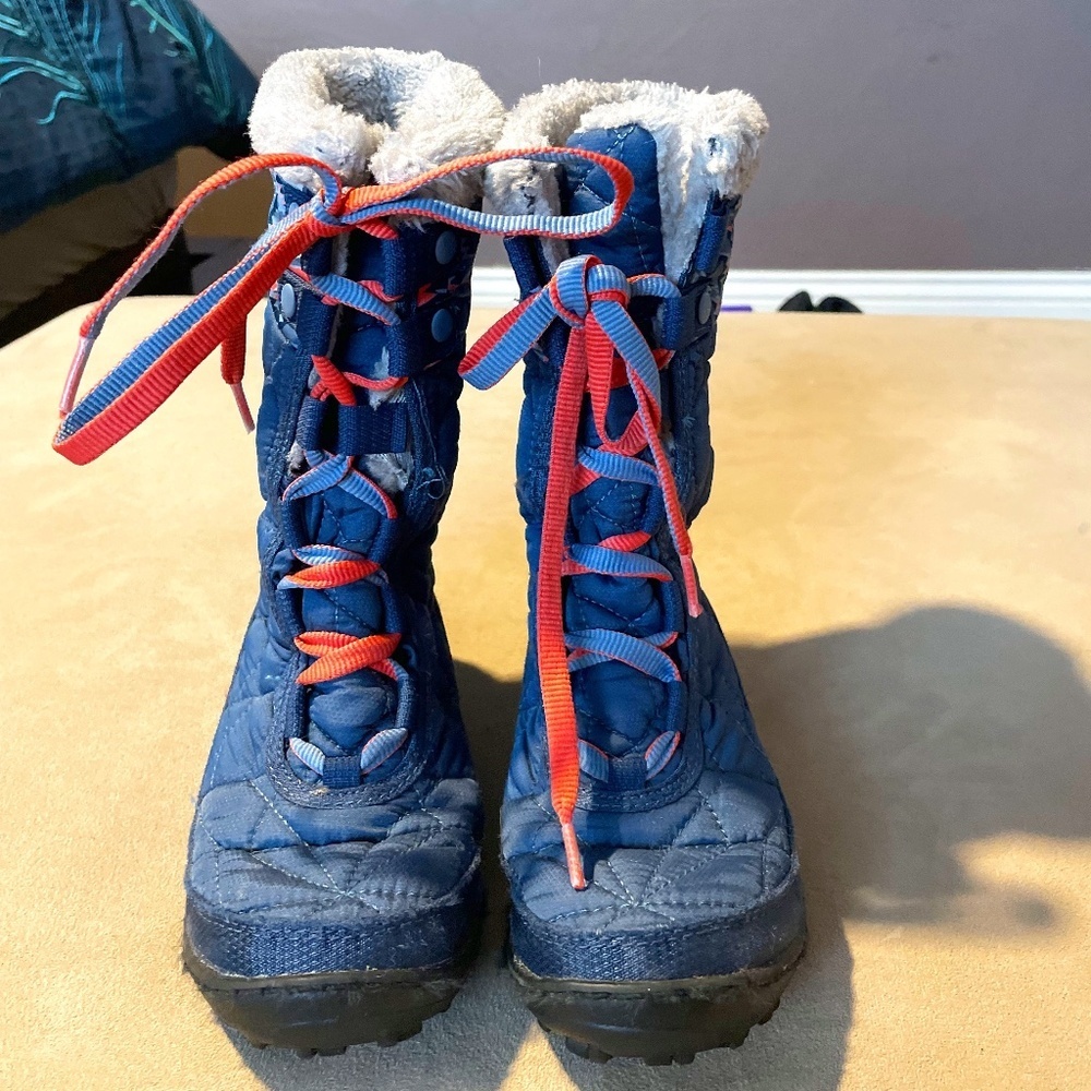Girls Size 1 Columbia Brand Waterproof Winter Snow Boots